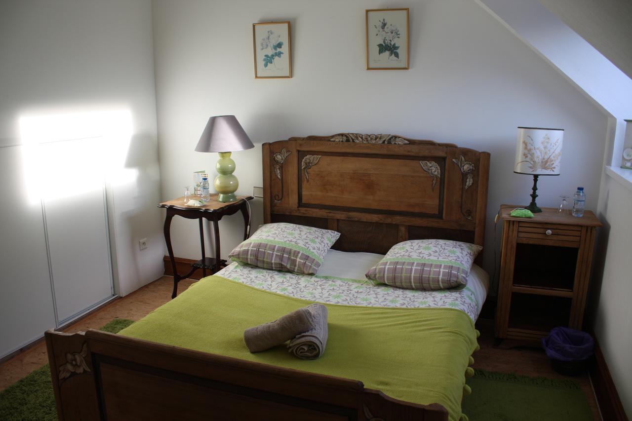 Yec'Hed Mat Bed and Breakfast Saint-Nicolas-du-Pélem Exteriör bild
